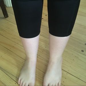 SALE🔥 Columbia Black Cropped Exercise Leggings